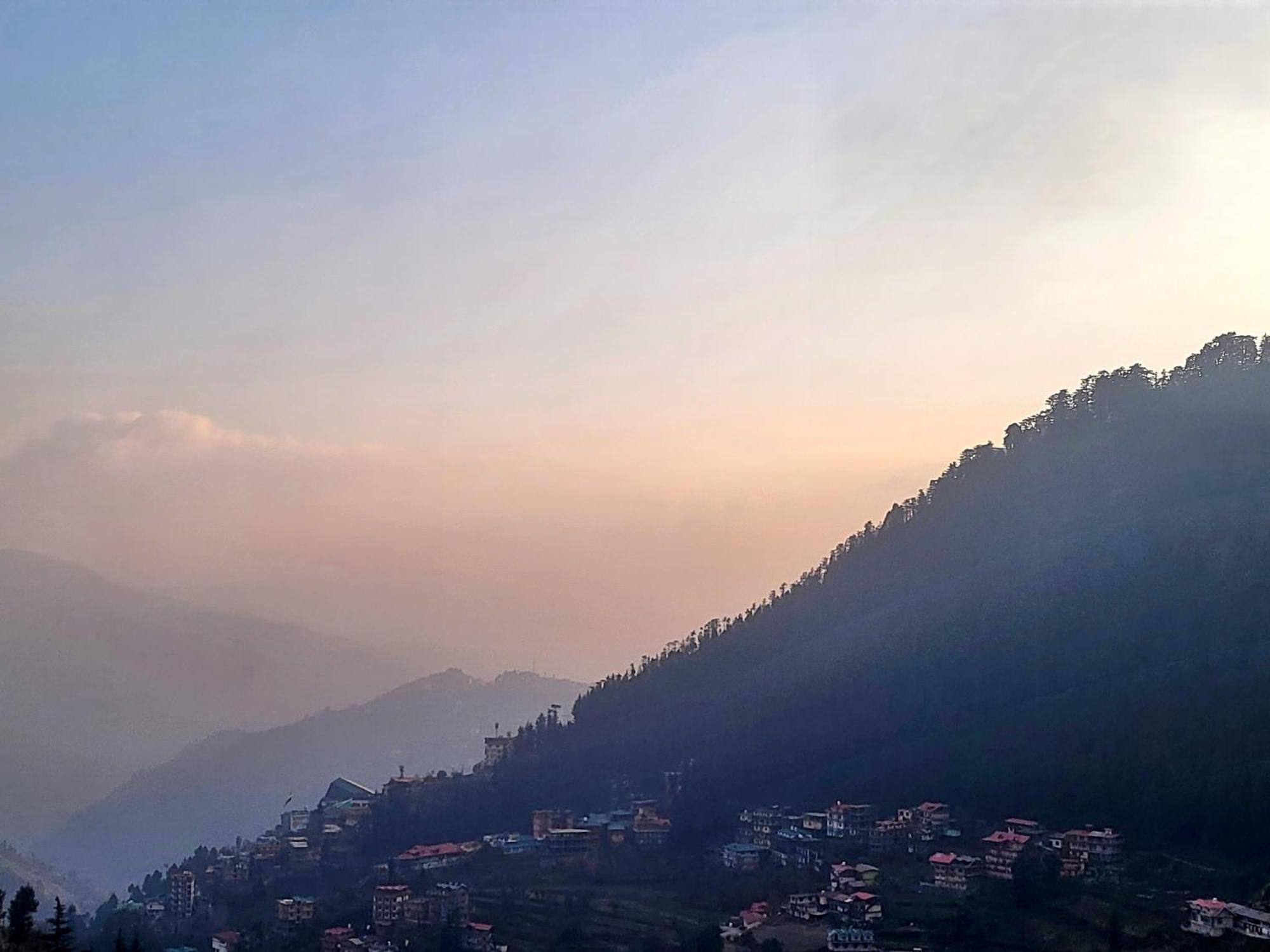 Bay Leaf By Live Inn Shimla Exterior foto